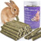 ERKOON 38 Stück Timothy Heu Sticks, Kaninchen Kauspielzeug Spielzeug Meerschweinchen Futter Hamster Kausnacks für Zähne für Kaninchen, Meerschweinchen, Hamster, Chinchilla, Rüben Häschen Leckerli