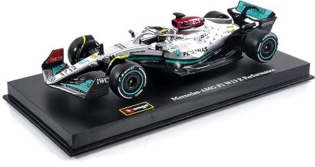 Bburago Mercedes AMG Petronas F1 team W13 (2022): Modellbil i skala 1:43, 44 Lewis Hamilton, med förare, hårt fodral, silver (18-38066H)