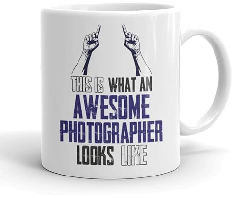 VIROSA Funny Photographer Mug – “This is What an Awesome Photographer Looks Like” – Gift for Creatives – 11oz Coffee Cup