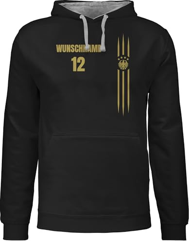 Geschenk mit Namen personalisiert by Shirtracer - Pullover Herren Frauen Hoodie Kontrast zweifarbig - 2026 Fussball WM Fanartikel - Deutschland Name und Nummer