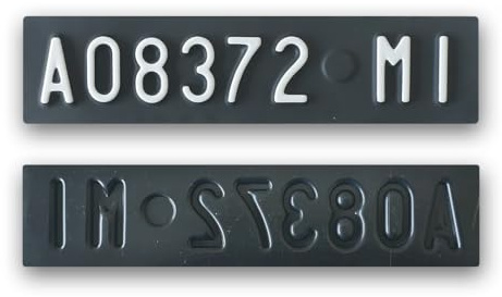 Targhe Storiche srl Targa Personalizzata - Modello Anteriore dal 1963 al 1984 - Targa d’Epoca in Plastica con Lettere e Numeri in Rilievo, Made in Italy [Antichizzata]