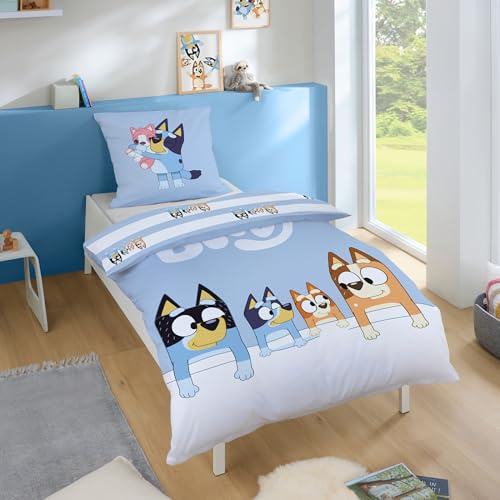 Familando – Bluey Bettwäsche Set (2-teilig) – Decken- & Kissenbezug 135x200 cm & 80x80 cm mit Reißverschluss – 100% Baumwolle – Wendemotiv mit Bluey, Bingo, Bandit und Chilli – Oeko-TEX Zertifiziert