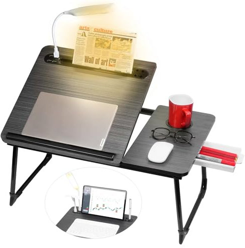 CloudTrip Plus XL justerbart laptopskrivbord med ljus, USB-port, iPad-hållare, lådförvaring – större 23,6 tum justerbart knäskrivbord för säng, hemmakontor, frukostbricka, flyttbara ben skrivbord