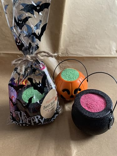 Witches Cauldron, Skull, Frankenstein or Pumpkin fizzing Bath Bomb (Black Cauldron)