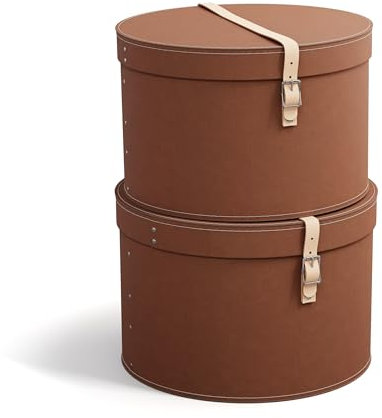 BIGSO RUT 2er-Set Aufbewahrungsbox mit Deckel – runde Ordnungsbox mit Lederriemen – große und kleine Hutschachtel aus 100% recycelter Faserplatte und Papier in Leinenoptik – sienna