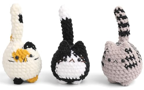 Crochet Cat Figurines Set of 3 – Handmade Knitted Desk Decor, Cute Mini Cat for Shelf or Office Decor, Gifts for Women and Cat Lovers
