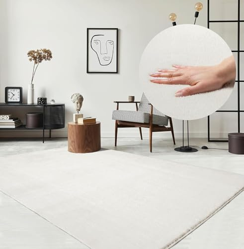 the carpet Relax Cuddly Short Pile Rug, Non-Slip Underside, Washable up to 30 Degrees, Super Soft, Fur Look, Cream, 300 x 400 cm