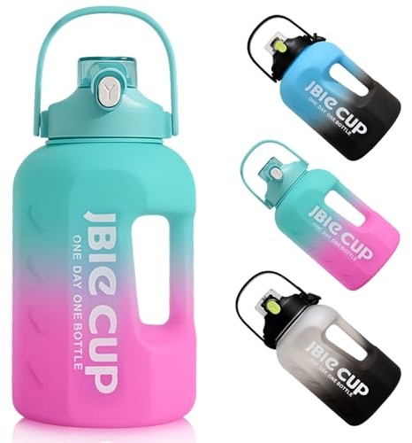 MeYuxg 2,2 Liter Große Trinkflasche – Gym Flasche mit Strohhalm, Tragegurt & Zeitmarkierung, Auslaufsichere Sportflasche mit Zwei Ausgießern für Fitness, Wandern, Camping, Büro und Schule (Puderblau)