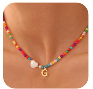 TINGN Bunte Perlenkette Damen mit Buchstaben A-Z Bunte Perlenkette Mädchen Boho Herz Kette Damen Schmuck Teenager Mädchen Geschenke für Frauen Personalisierte Geschenke