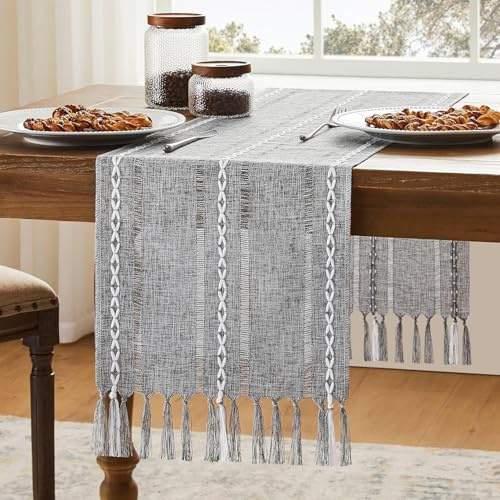 Luzzxfa Tischläufer Boho Grau Quasten Deko Landhausstil Baumwolle Leinen Tischdecke Modern Frühling Bauernhaus Waschbar Tisch Dekoration Party Geburtstag Valentinstag Hochzeit 33x143 cm