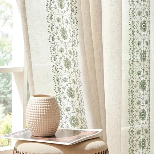 Vangao Gardinen mit Stickerei Wohnzimmer Blumen 140B x 225Hcm 2er Set Grün | Leinenoptik Vorhänge Kurz mit Verdeckten Schlaufen, Boho Vintage Landhausstil Lichtdurchlässig, Schlafzimmer Küche Fenster