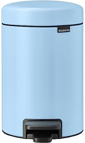 Brabantia - NewIcon Treteimer 3L - Kleiner Abfalleimer für Bad oder Toilette - Sanft Schließender Deckel - Leichte Pedalbedienung - Entnehmbarer Inneneimer - Dreamy Blue - 17 x 24 x 27 cm
