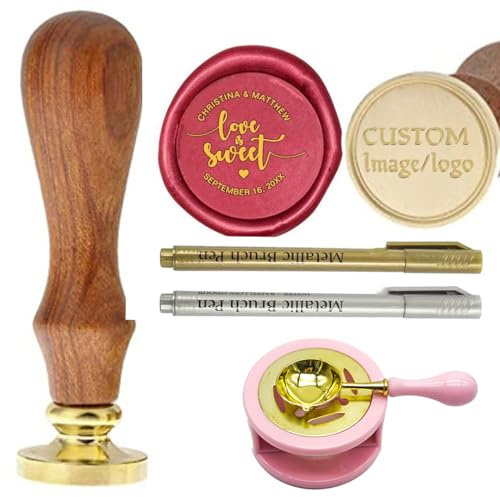 Sello de Cera Personalizado con Iniciales, Nombres o Fecha - 15 Diseños Exclusivos a Elegir - Sello de Lacre para Invitaciones de Boda, Sobres, Navidad y Manualidades - Mango de Madera y Latón