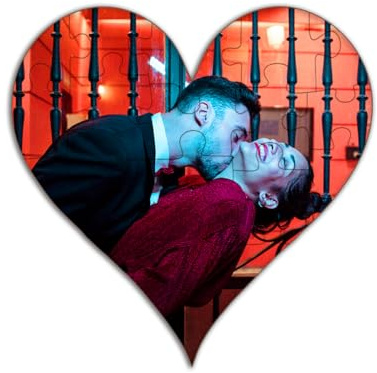 Fotopuzzle aus Holz in Herz-Form mit eigenen Fotos und Texten Personalisieren - 18 Teile, 21 x 20 cm - optional mit Geschenkbox