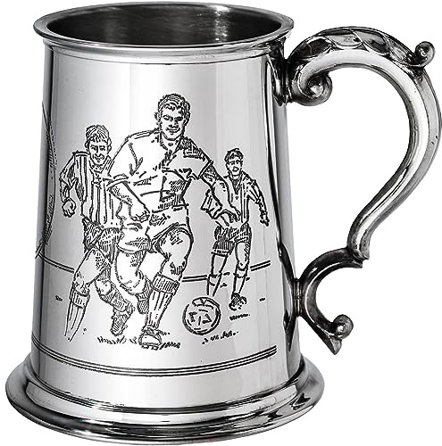 Zinn Krug 1 Pint mit Fußballszenen auf Beiden Seiten und Antiker Griff Rein Schwer Messgerät Bier Krug Möglich für Gravur Personalisierte Geschenke für Männer und Frauen