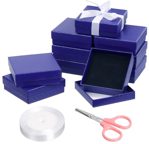 Glarks Lot de 12 boîtes cadeau bleu foncé comprenant 9 x 9 x 3 cm motif diamant pour collier, boucles d'oreilles, bracelets avec ciseaux roses et ruban en polyester blanc de 1,5 x 225 cm