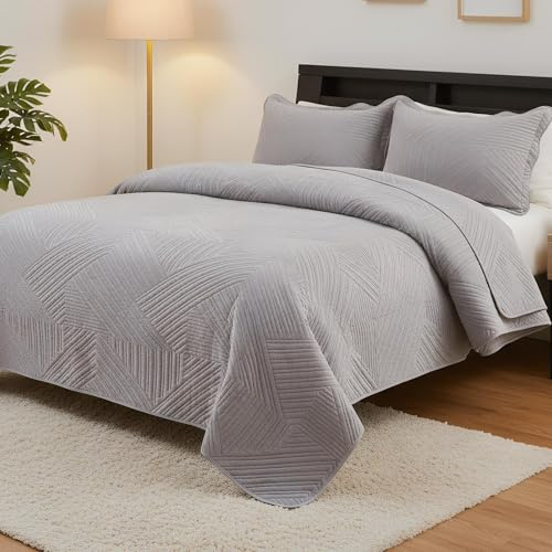 SHANNA Quilt Tagesdecken 3-teilige Set: Ganzjahres-Ultraweiche Mikrofaser Kuschel-Steppdecke, Kingsize 220 x 240 cm Komfort Set mit 2 Kopfkissenbezügen 50 x 70 cm, Vollbettwäsche Sets (Hellgrau-C)