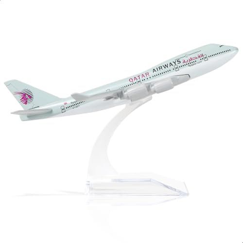 QIYUMOKE 1/400 Qatar 747 - Alloy 747 Diecast Alloy Flygplansmodell med stativ (15,2 cm lång) Airways Boeing flygplansmodell gåvor för flygentusiaster, dekorationer