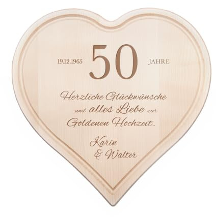 Casa Vivente Herz Schneidebrett mit Personalisierter Gravur und Saftrille, Geschenkidee zur Goldenen Hochzeit mit Namen und Datum, 30 x 30 CM