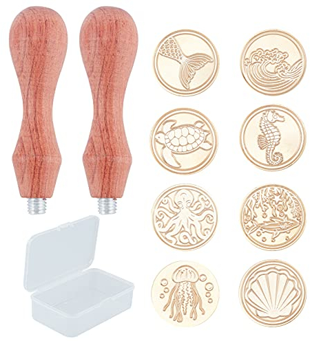 CRASPIRE Wachssiegelstempel, Ozean-Design, 8 Stück, 25 mm, abnehmbare Messingköpfe + 2 Holzgriffe + 1 Behälter für Versiegelungsumschläge (Wal, Seesschildkröte, Seepferd, Hai, Oktopu, Muschel)