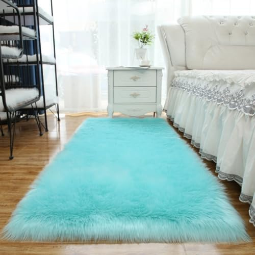 Tomifine Faux Tappeto di Pelle di Pecora, Lana Agnello Imitazione ﻿Tappeti Pelliccia Sintetica Decorativa, Adatto per Tappeto per Soggiorno, Tappetino per il Letto (60 x 120 cm,Blu Chiaro)