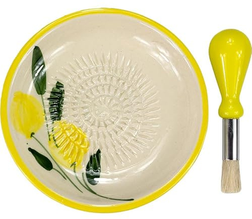 WIR24.TV Keramikreibe mit Küchenpinsel, Reibeteller Set, 2tlg. - Ideal für Ingwer, Curcuma, Knoblauch, Pamesan, Schokolade, Muskatnuss, Zitronenschale uvm. - Made in Spain (Yellow)