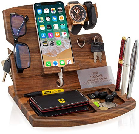 TESLYAR Soporte de Carga para Teléfono de Nogal Natural con Soporte para Reloj Llaves Cartera y Relojes Regalo para Hombres Organizador de Relojes para Hombre Regalo para Esposo