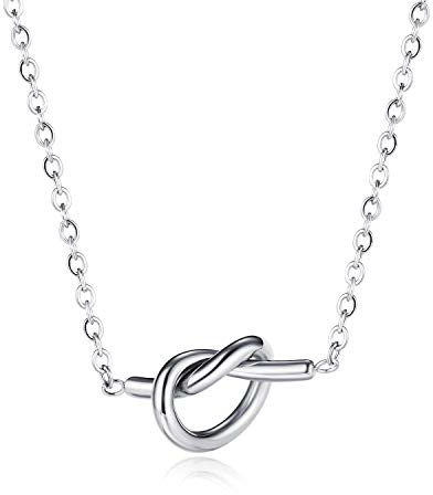 Rockyu Collana da donna a forma di nodo d'amore, in acciaio inox, color argento, 40,6 cm, con ciondolo a forma di cuore, regalo per damigella d'onore
