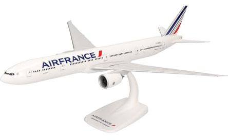 Herpa Snap-Fit Modellflugzeug Air France Boeing 777-300ER - 2021 Livery – F-GSQJ “Strasbourg” Miniatur im Maßstab 1:200, Sammlerstück, Modell mit Standfuß, Kunststoff