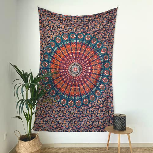 MOMOMUS Wandteppich Mandala 135 x 210 cm, Blau und Rot | Wandbehang für mittelgroße Wände: Mandala-Tuch 135 x 210 cm, einseitig bedruckt, leichter Fall, einfach aufzuhängen