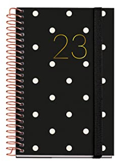 Miquelrius - Jahresplaner 2023 - Wochenansicht - Größe Caddy 80 x 120 mm - Hartschale - Spiralbindung - Spanisch - Senf, MR39422