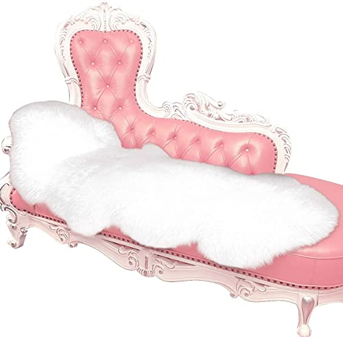 WOLTU Alfombra Piel de Cordero, Cordero Artificial, Piel Imitación, Alfombra Decorativa para Cama o Sofá en Salón y Dormitorio, 60 x 180 cm Blanco