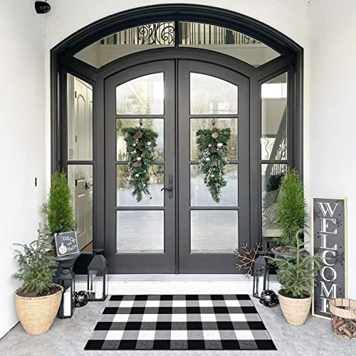 SEEKSEE Buffalo Plaid Outdoor Rug 27.5x43 Black and White Front Door Mat, Layering Rug for Porch, Washable Doormat, Cotton Area Rug for Outdoor Entrance Entryway Patio Porch Decor