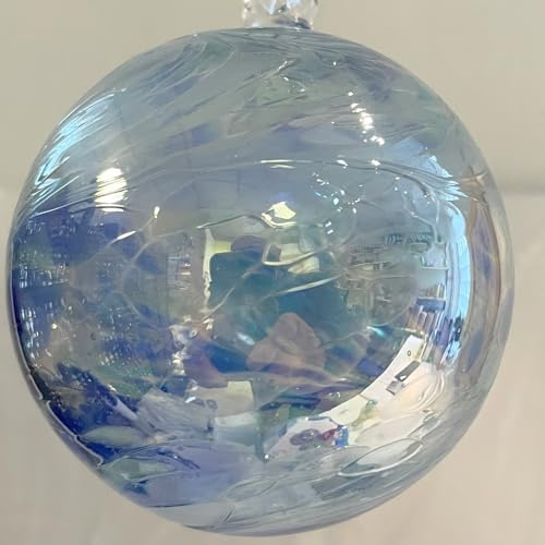 Kugel zum hängen Bunte Glaskugel zum aufhängen Ornament blau hellblau mit metalleffekt Fensternkugel mundgeblasenes Kristallglas Ø ca. 10 cm