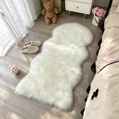 Fluffy Faux Sheepskin Rug - Faux Fur Rugs - 60x120cm Faux Sheepskin Throw Rugs, Non Slip Washable Soft Shaggy Area Rugs, White Fluffy Fur Rug for Bedroom Living Room Nursery Sofa Floor Decor (White)