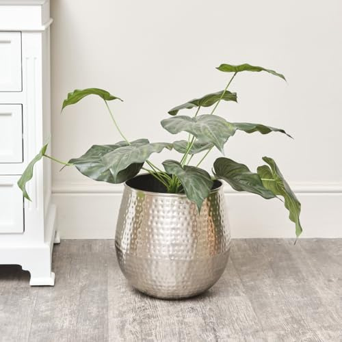 Melody Maison Medium Silver Hammered Metal Planter