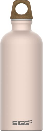 SIGG - Alu Trinkflasche - Traveller MyPlanet Journey - Klimaneutral Zertifiziert - kohlensäurehaltige Getränke - Auslaufsicher - Federleicht - BPA-frei - Outdoor & Yoga - Mattes Weisspink - 0,6L