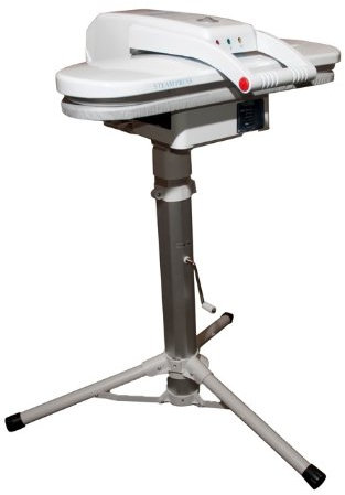 Presse à Repasser à Vapeur Professionnelle avec Support/Socle Réglable en Hauteur, Taille Compact - 55cm x 22cm (+ Une Housse et une Bande en Mousse Extra PVC 45,00 € et Autres Accessoires)