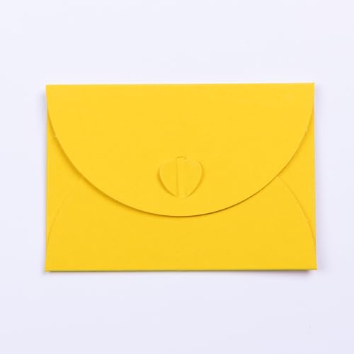 PresentFill® 50 Stück Mini Briefumschläge mit Herz Verschluss Sonnen Gelb Format 10 x 7 cm Kleine Umschläge aus 100% Recycling Kraftpapier zum gestalten, beschriften oder bedrucken