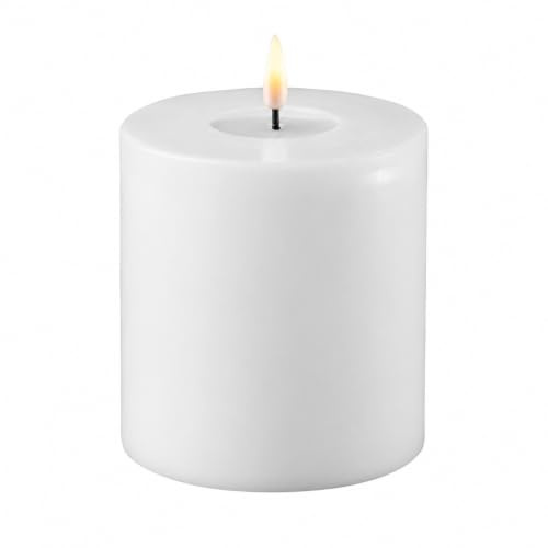 ReWu LED Kerze Deluxe Homeart, Indoor LED-Kerze mit realistischer Flamme auf einem Echtwachsspiegel, warmweißes Licht - Weiß 10 x 10 cm