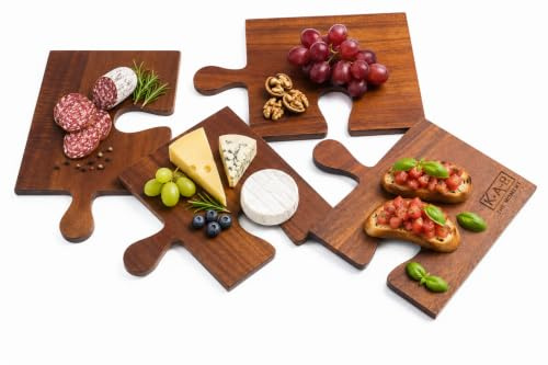 Puzzle Servierbrett 4-teilig aus Akazienholz – Rustikales Frühstücksbrett, Käsebrett & Schneidebrett | Nachhaltiges Holzbrett Set | Geschenkidee für Küche & Abendbrot