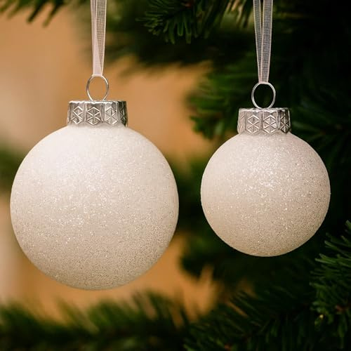 Weiße Kugeln für Christbaumschmuck, bruchsicherer Kunststoff 60 mm und 80 mm Glitzer-Schneebälle, Eiszapfen und Schneeflocken, Ornament-Set mit 32 Stück