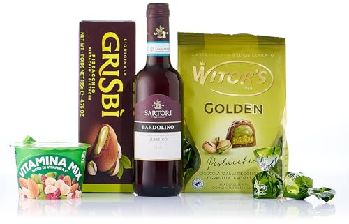 Caravella Fine Food - Set de regalo Pistachio n°1 - Vino tinto italiano Bardolino 2023 50 cl, bombones de leche con pistacho, galletas de chocolate con crema de pistacho, Vitamine Mix snack