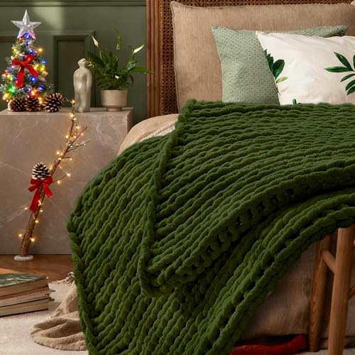Green Throw Blanket, 30 x 40 Chunky Knit Blanket, Handmade Warm & Soft Chenille Throw Blanket, Washable Decorative Knit Blanket with Jumbo Chenille Yarn for Couch Bed Sofa