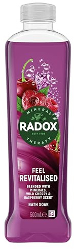 Radox Mineral Therapy Feel Revitalised Bath Soak uniquely blended with minerals, herbs and a wild cherry & raspberry scent for a soothing bubble bath 500 ml