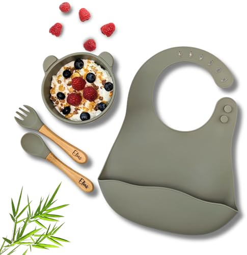 C|UTE – Kindergeschirr personalisiert mit Namen | Schüssel mit Saugnapf & Kinderbesteck (Esslernlöffel, Gabel) graviert | BPA-frei | Geschenk Babygeschirr ab 12 Monate (Grau/Khaki, Set mit Lätzchen)