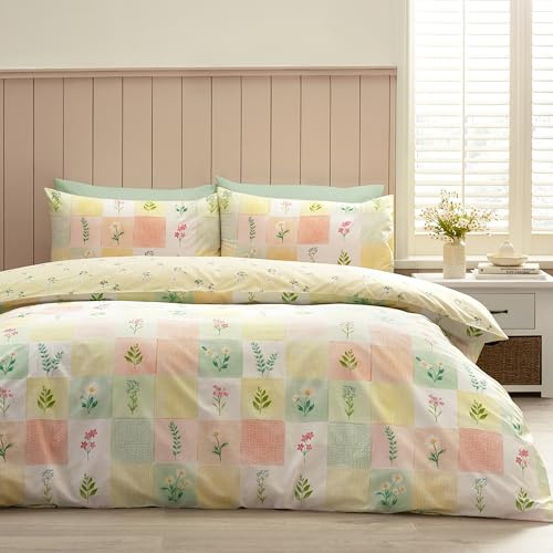 Catherine Lansfield Daisy Patchwork Reversible Double Duvet Cover Set with Pillowcases Yellow