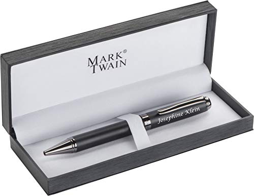 Schmalz MARK®TWAIN Kugelschreiber aus Metall mit Gravur - dunkel verchromte Applikationen, Rubberfinish schlichte Eleganz Blaue Mine - in passendem Geschenketui zum Geburtstag 1057603