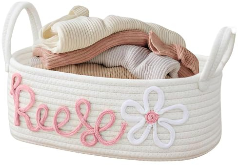 RVUEM Personalisierter Babykorb Mit Namen, Individuell Geflochtener Korb Aus Baumwolle, Aufbewahrungskorb FüR Babyspielzeug Und Kinderzimmer, FüRs Kinderzimmer, Geburtstagsgeschenk,30 * 15 * 9cm
