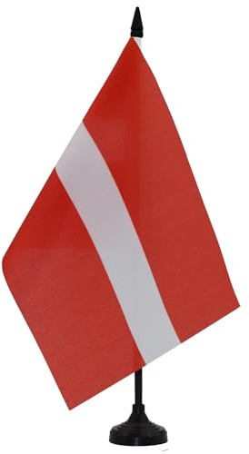 AZ FLAG - Lettlands bordsflagga 21 x 14 cm - liten lettisk kontorsflagga 100% polyester med 25 cm skaft och svart plastbas